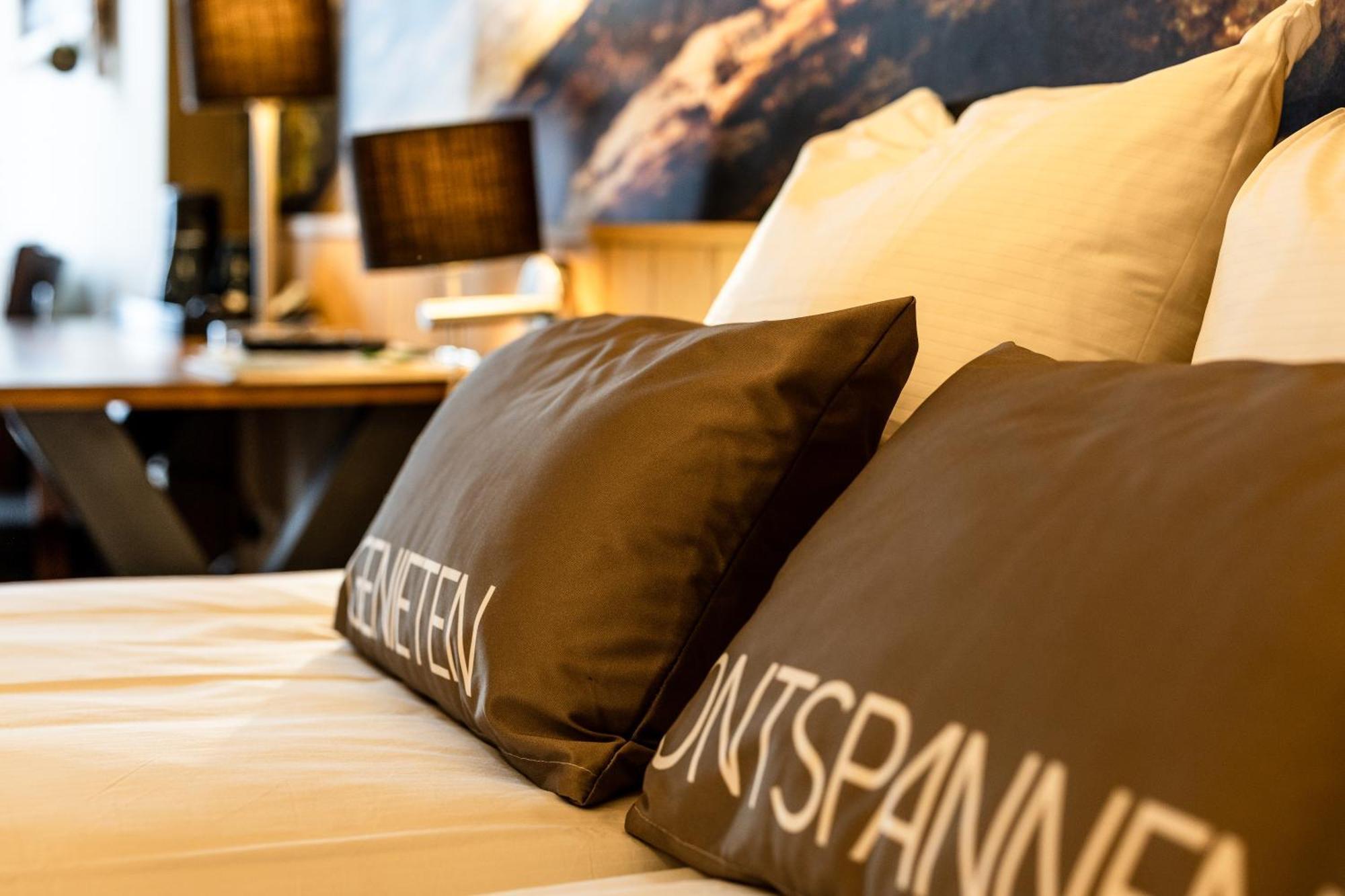 Hotel Restaurant 'De Vossenberg' フィールハウテン エクステリア 写真