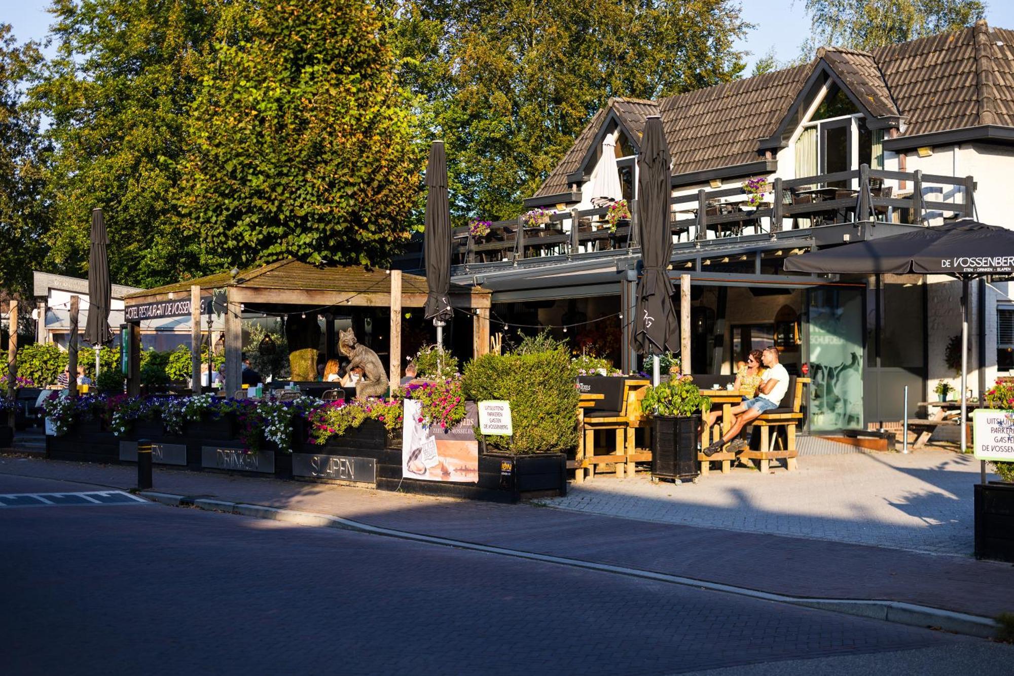 Hotel Restaurant 'De Vossenberg' フィールハウテン エクステリア 写真